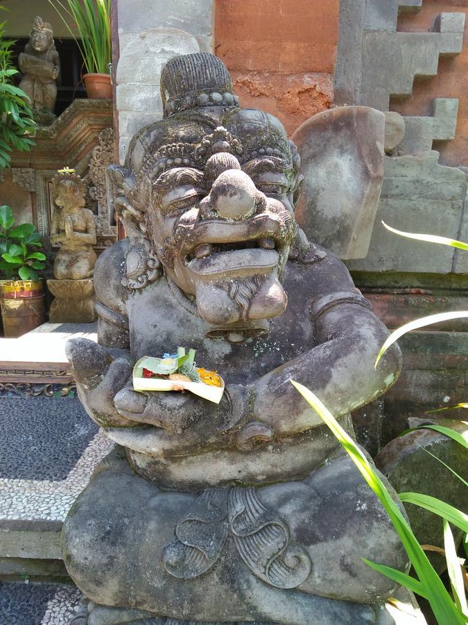 Nuriani Guest House Ubud Esterno foto